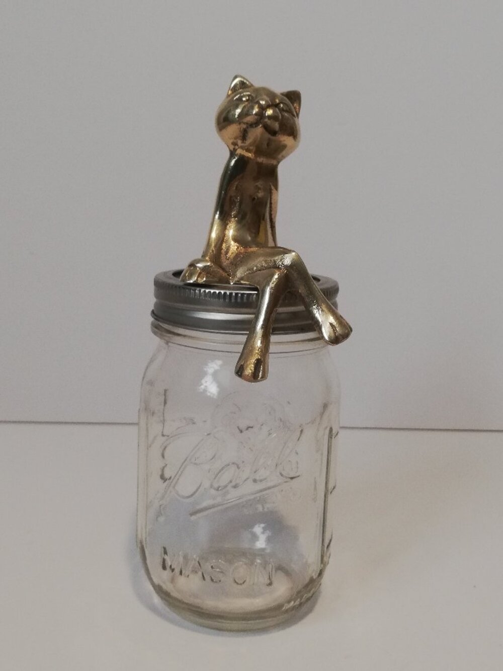 Vintage Brass Cat Shelf Sitter Figurine – Crossed Legs – 4” Tall – Mid Century